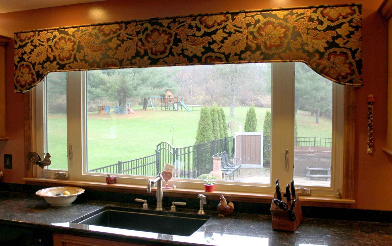 Large kitchen 3 lite casement